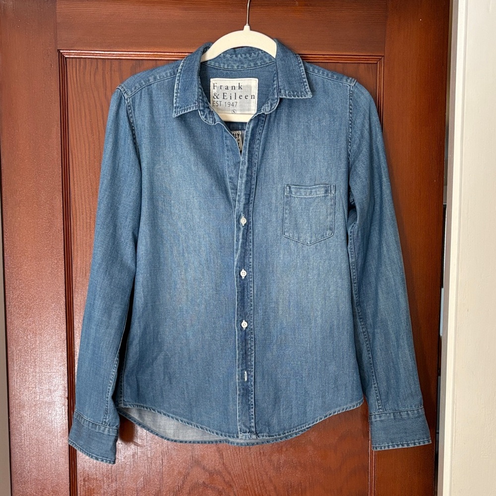 Frank & Eileen Relaxed Button Up Shirt